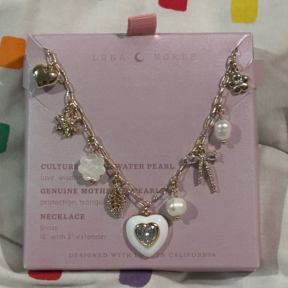 LUNA NORTE Heart Bow & Floral Charm Necklace With Freshwater Pearl Accents NWTS